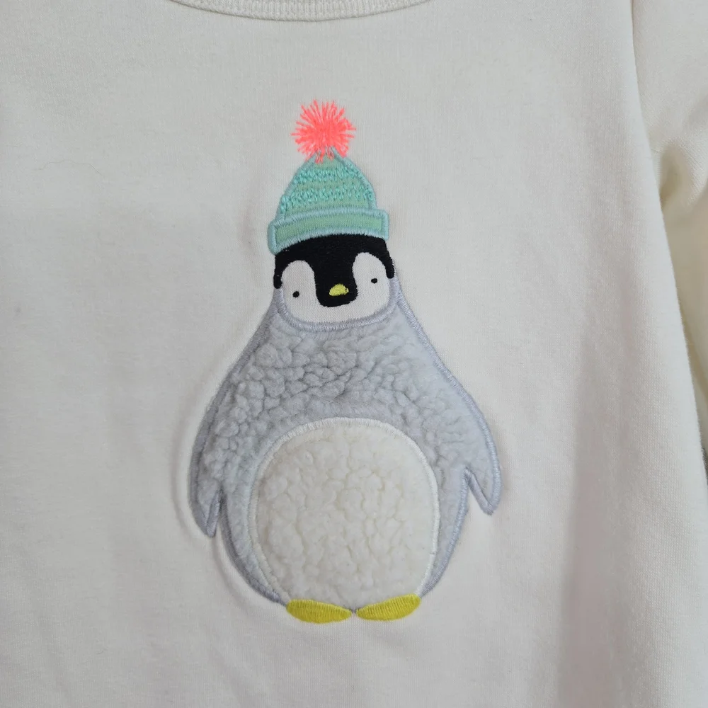 Baby Gap Ivory Fuzzy Penguin Snap Closure Long‎ Sleeve Winter One-piece Sz 3-6M